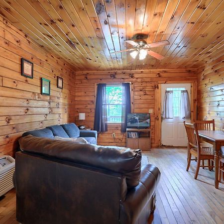Blue Rose Cabins - Pine Ridge Cabin Лоґан Екстер'єр фото