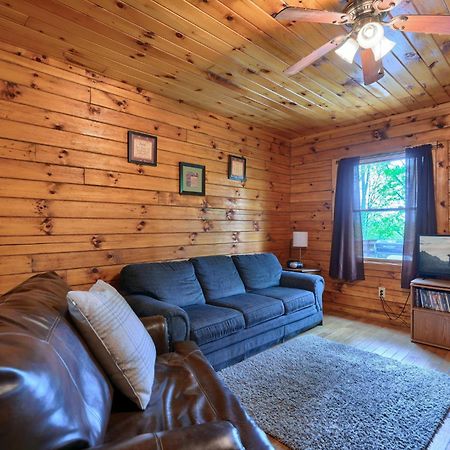 Blue Rose Cabins - Pine Ridge Cabin Лоґан Екстер'єр фото