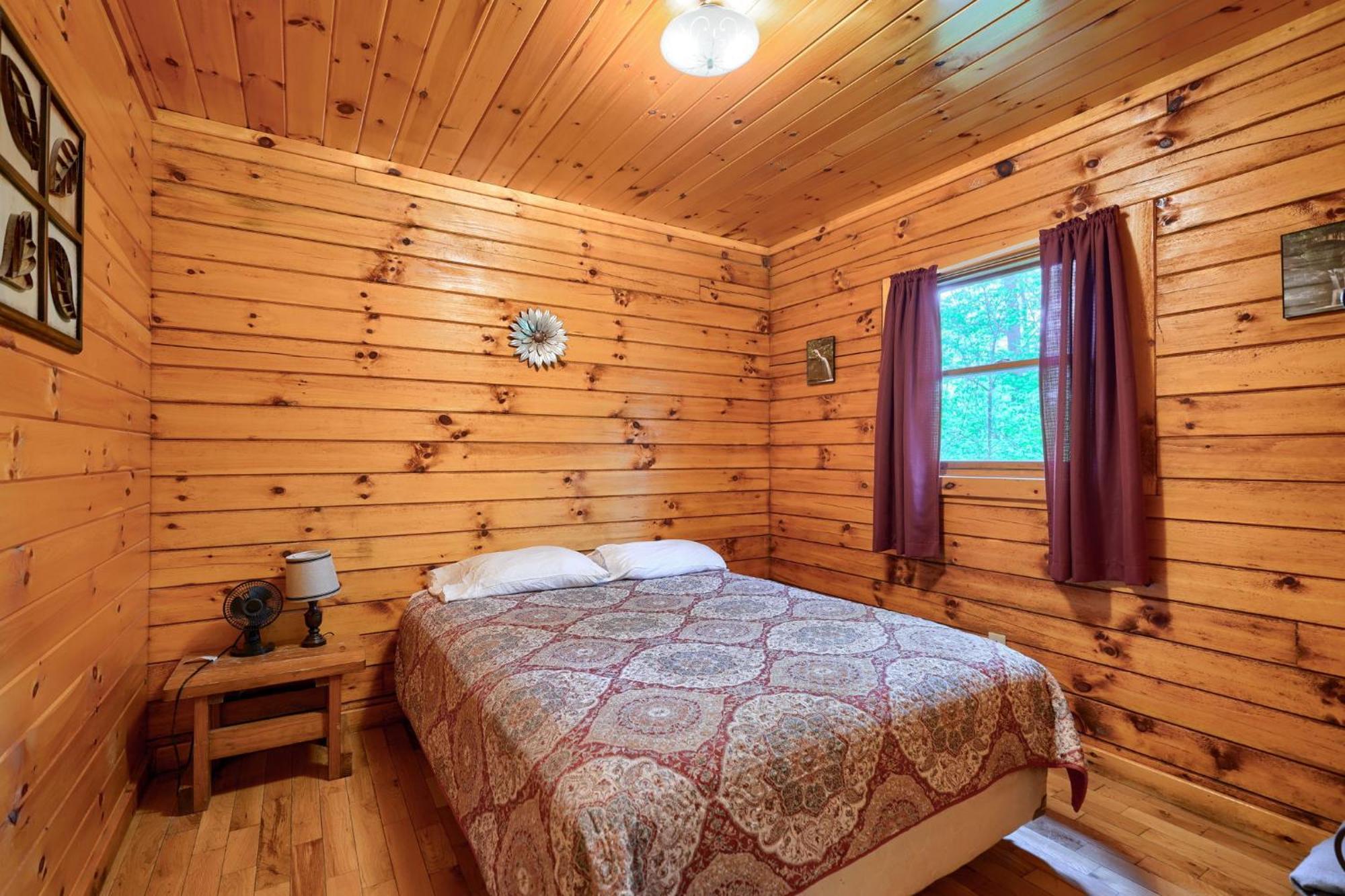 Blue Rose Cabins - Pine Ridge Cabin Лоґан Екстер'єр фото