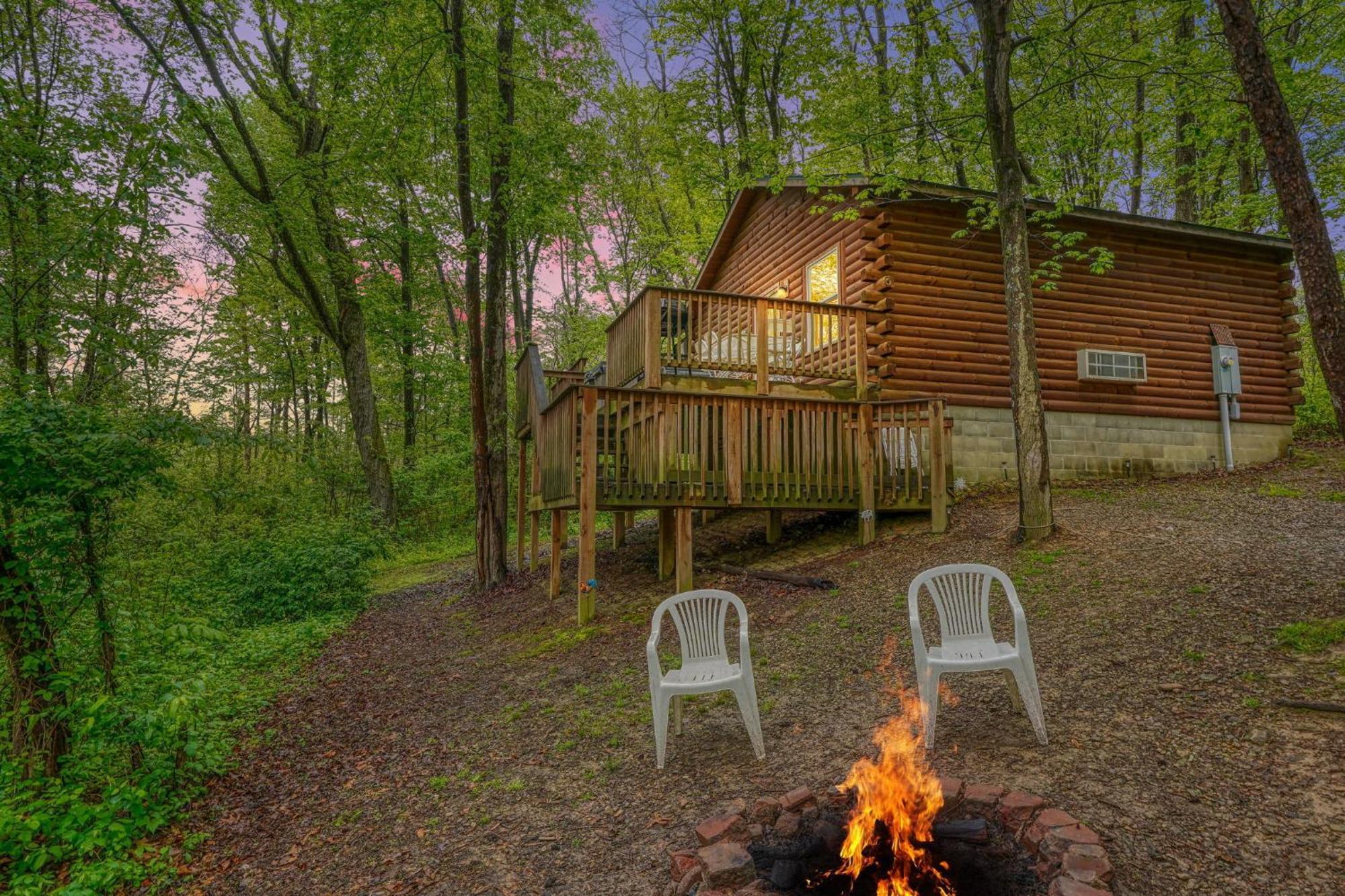 Blue Rose Cabins - Pine Ridge Cabin Лоґан Екстер'єр фото